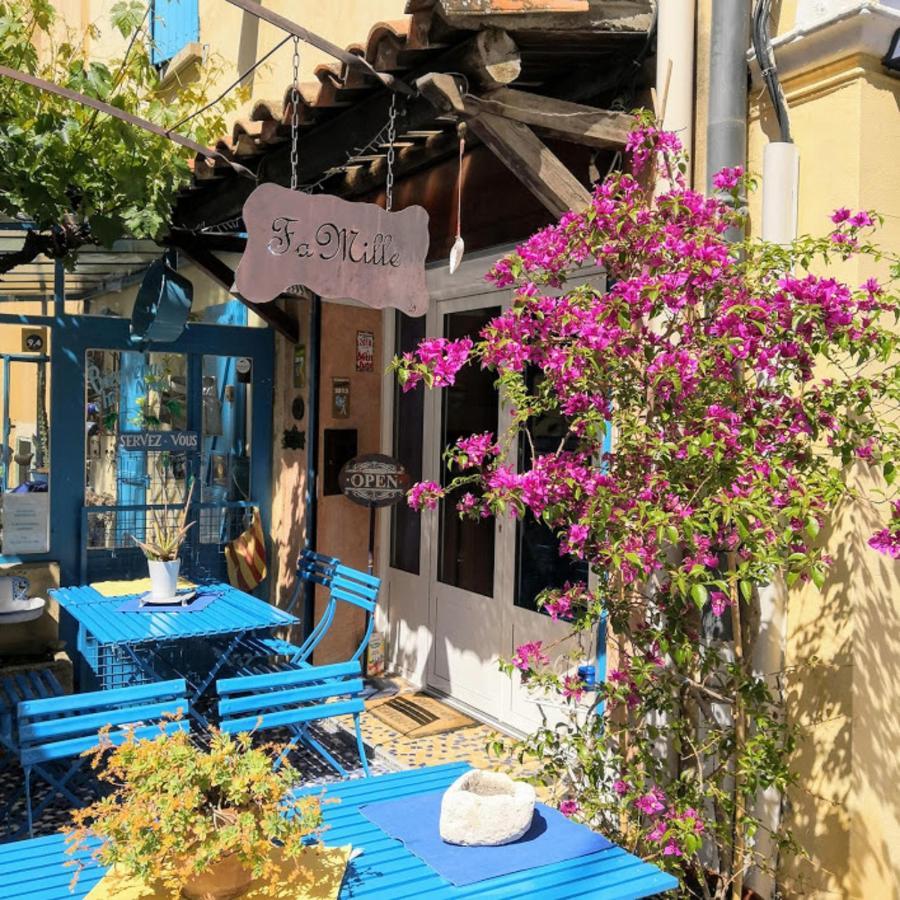Robion en Luberon Gite Fa Mille Maison Bleu מראה חיצוני תמונה