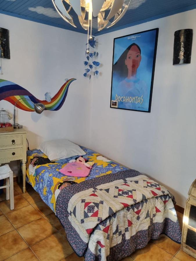 Robion en Luberon Gite Fa Mille Maison Bleu מראה חיצוני תמונה