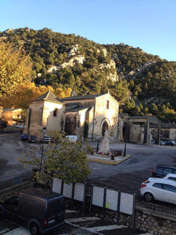 Robion en Luberon Gite Fa Mille Maison Bleu מראה חיצוני תמונה