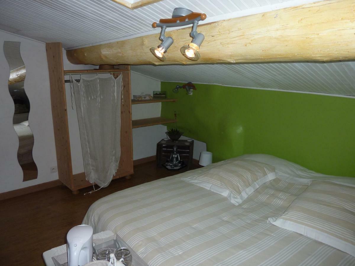 Robion en Luberon Gite Fa Mille Maison Bleu מראה חיצוני תמונה